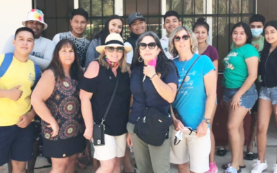 Cloverdale Rotarians Deliver  School Supplies In Yelapa