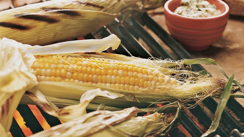 Buttery, Garlicky Corn on The Cob Recipe